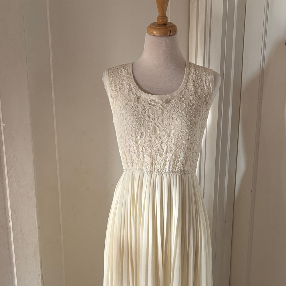 Cream Maxi Dress with Lace Bodice